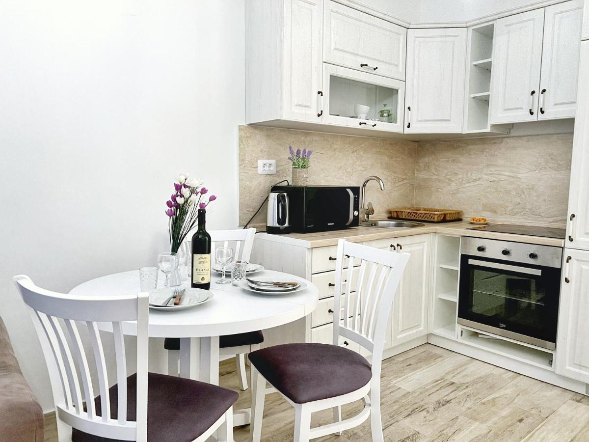 Yourhome Beach Apartments Dobra Voda Exterior foto